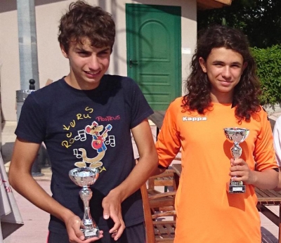 &Pi;&Rho;&Omega;&Tau;&Eta; &Theta;&Epsilon;&Sigma;&Eta; &Sigma;&Tau;&Alpha; &Delta;&Iota;&Pi;&Lambda;&Alpha; &Tau;&Omicron;&Upsilon; 5&omicron;&upsilon; &Epsilon;2 &Omicron; &Beta;&Omicron;&Upsilon;&Tau;&Sigma;&Iota;&Nu;&Omicron;&Sigma;